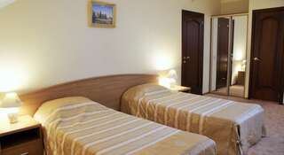 Гостиница Бизнес Отель Кострома Кострома Стандартный двухместный номер с 2 отдельными кроватями-5